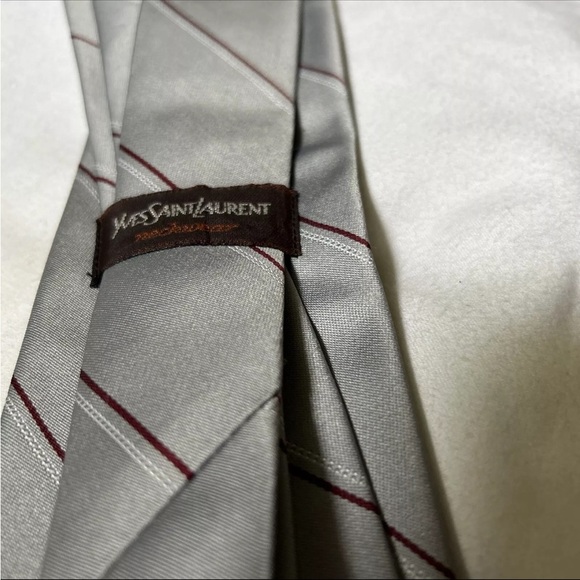 Vintage YSL silver/Red pinstripe tie Authentic 100%silk - Picture 1 of 11
